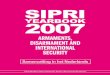 VVI lo kleur PMS U - SIPRI...2006 illustreren de rol van regionale en transnationale conﬂictnetwerken en het verband tussen statelijke en niet-statelijke actoren. Somalië leek zowel